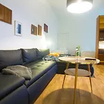Central , 3 Rooms In Frankfurter Tor