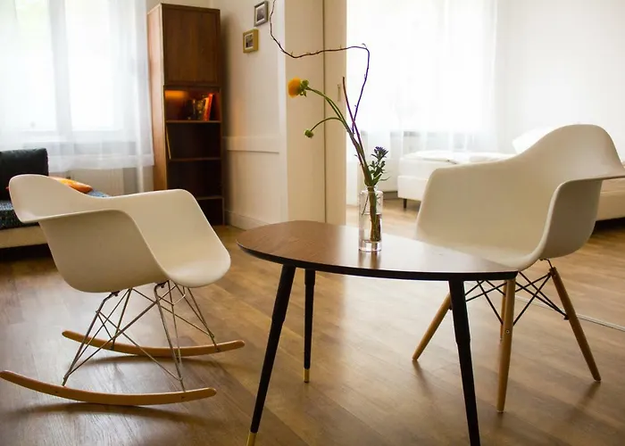 Central , 3 Rooms In Frankfurter Tor